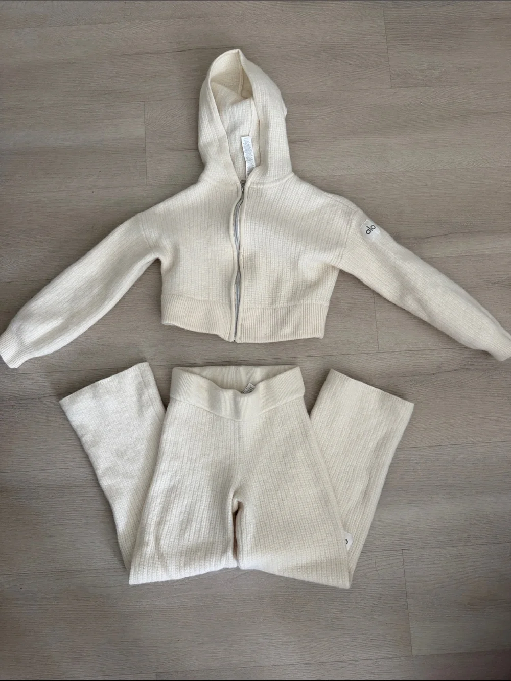 Alo Yoga Ivory 100% Wool Knit Zip Hoodie & Flare Pant Lounge Set XXS